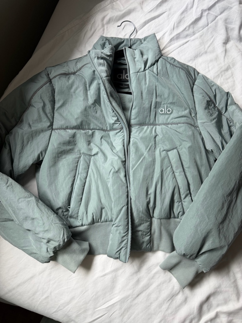 ALO Yoga Puffer Jacket